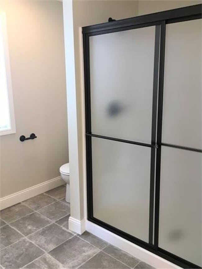 Building Photo - 3-bedroom Townhome Available for July!