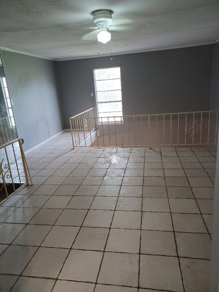 Building Photo - 307 Bolivar Ave