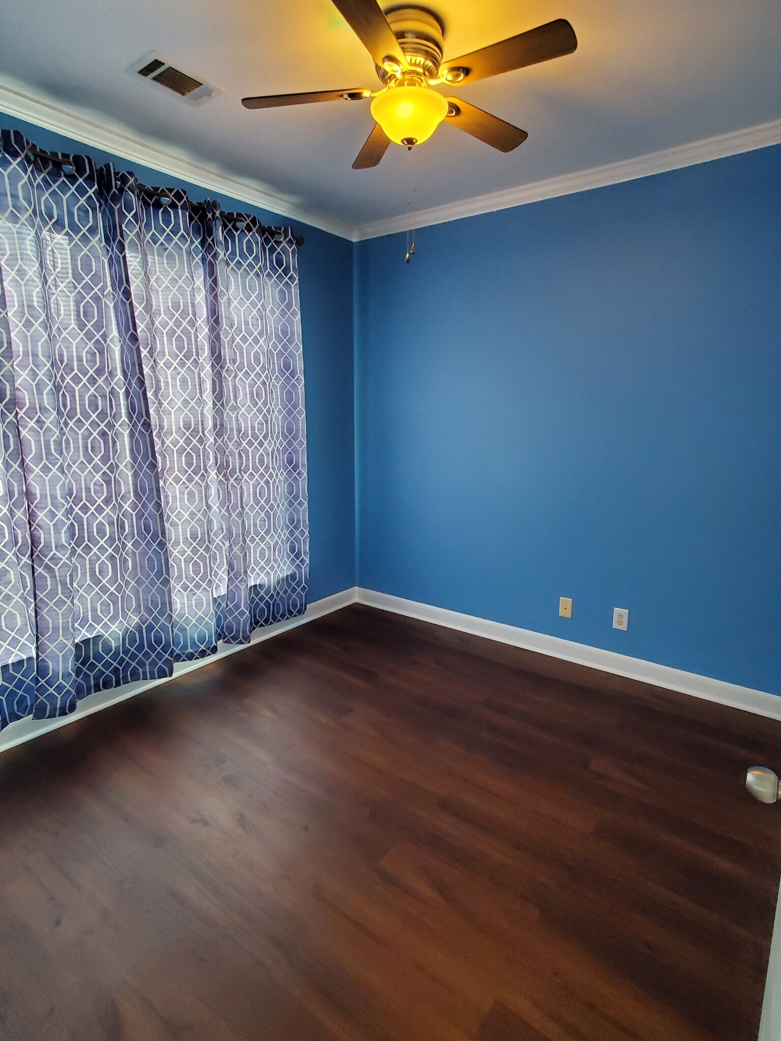 Building Photo - 411 W Washington St