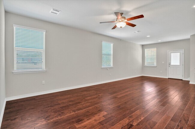 Building Photo - 5412 Golden Canary Ln