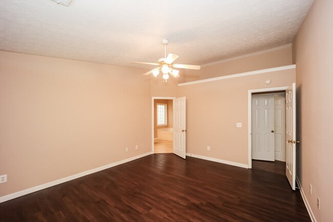 Building Photo - 75 Bellaire Ln