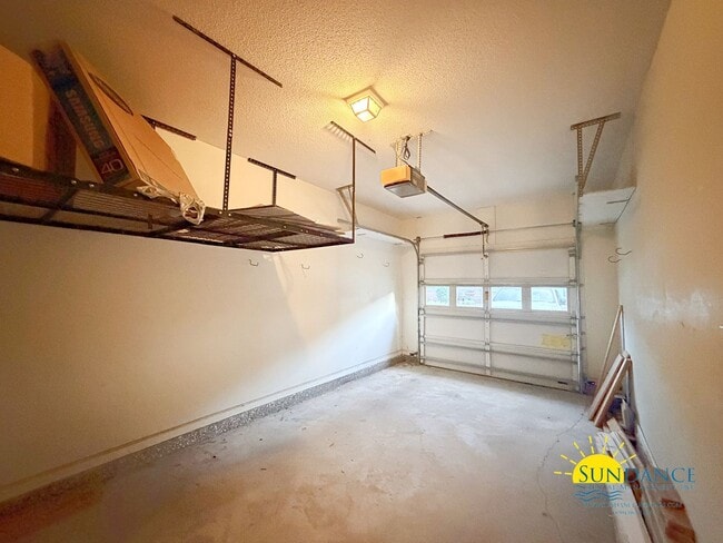 Building Photo - Updated 2 Bedroom Home in Fort Walton Beach!