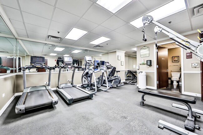 Building Photo - 1400 S Michigan Ave