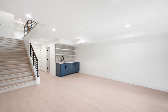 Building Photo - 6979 W 37th Ave