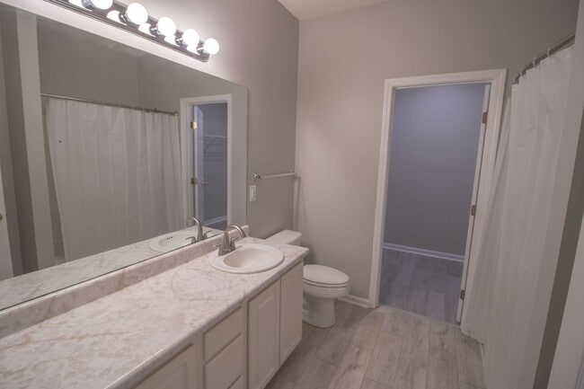 Building Photo - Henderson Townhomes