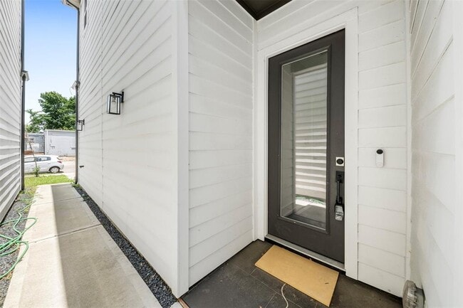 Building Photo - 4036 Porter St