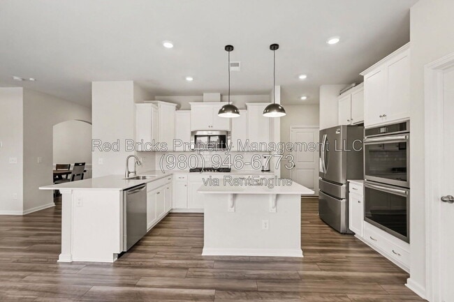 Building Photo - 16110 Winfield Hall Dr