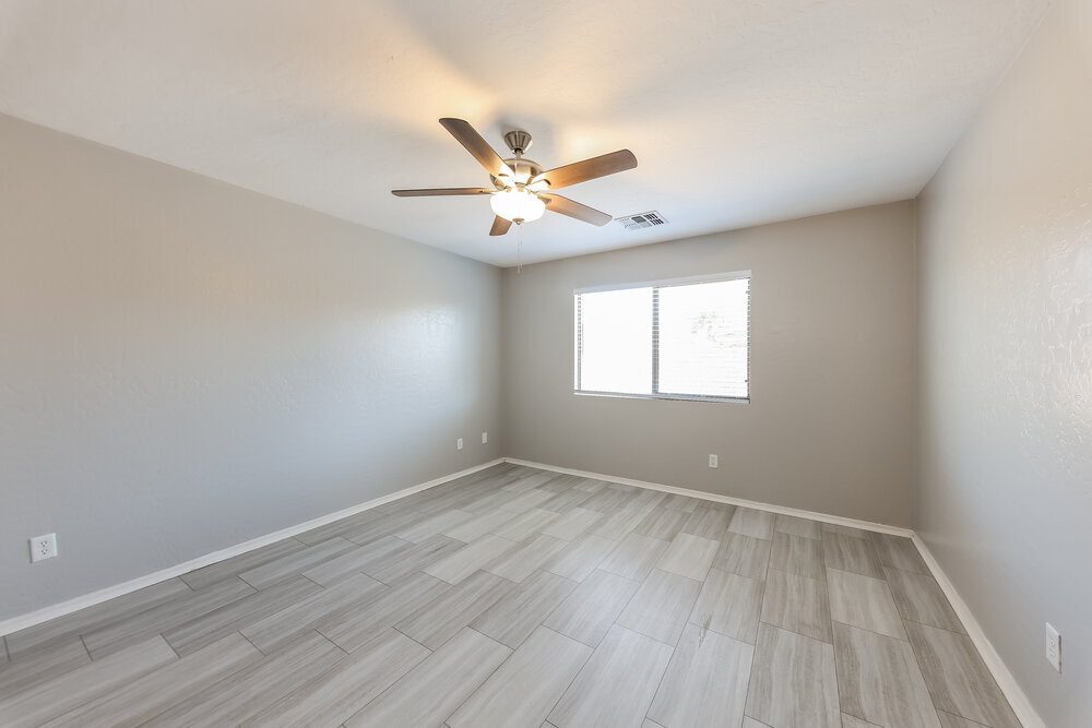 Building Photo - 13748 W Keim Dr