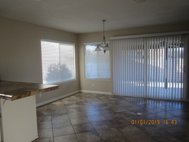Building Photo - Immaculate 3 Bedroom With New Paint and Upgrades Throughout!