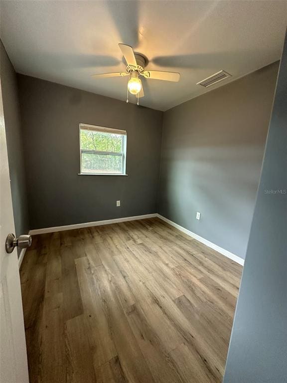 Building Photo - 655 NE Waldo Rd