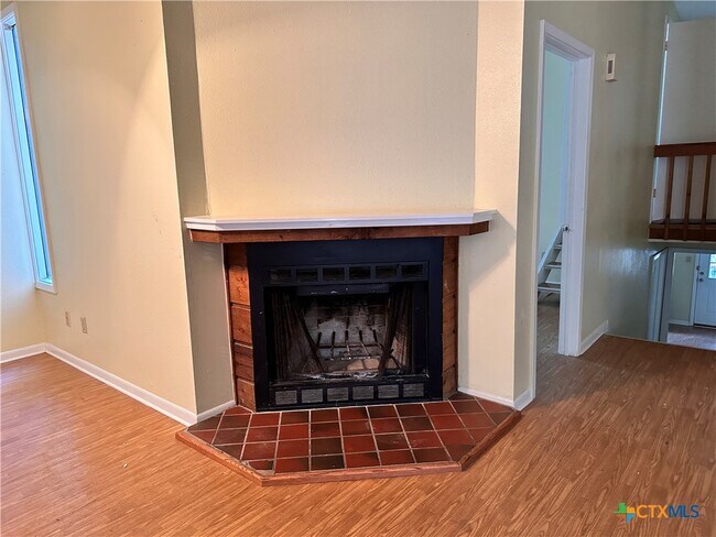 Building Photo - 899 Hillyer St