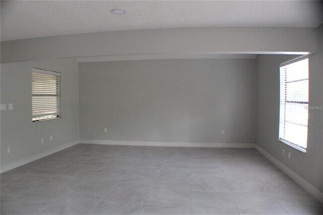 Building Photo - 17366 Metcalf Ave