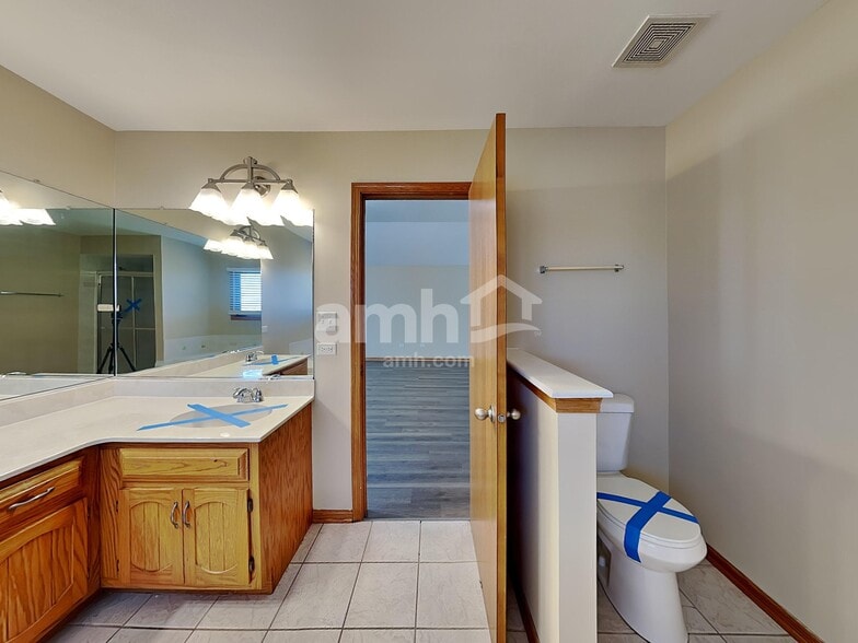 Building Photo - 24433 Independence Blvd