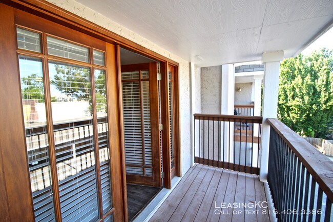 Building Photo - Jefferson on the Plaza