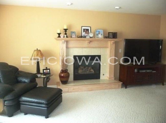 Building Photo - 2280 Geode St