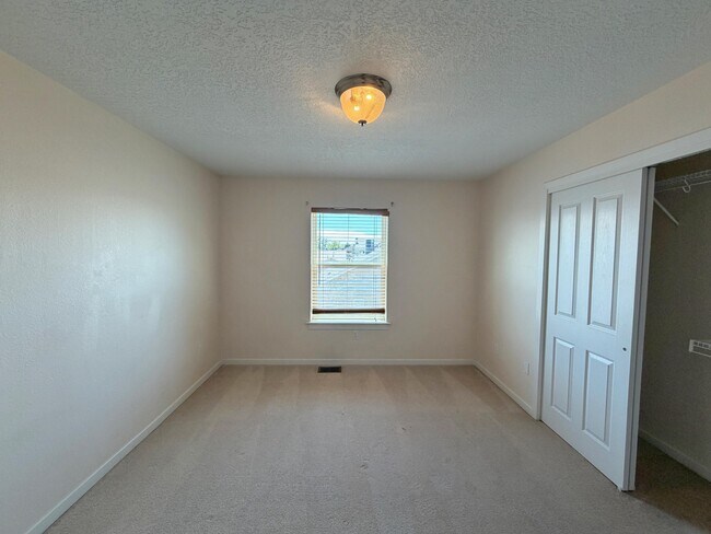 Building Photo - 6216 Calle Vizcaya NW