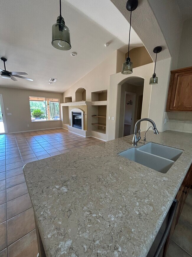 Building Photo - 2384 E Bonita Canyon Dr