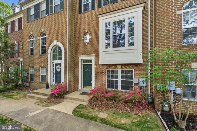 Building Photo - 4067 Fountainside Ln
