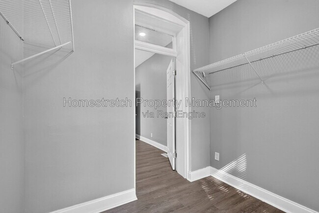 Building Photo - 3706 Meramec St