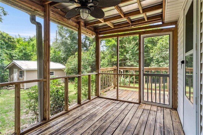 Building Photo - 315 Azalea Cir W