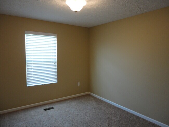 Building Photo - 4423 Pimlico Pl