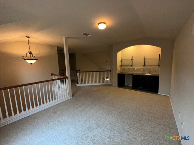 Building Photo - 6808 Rosita Oak Dr