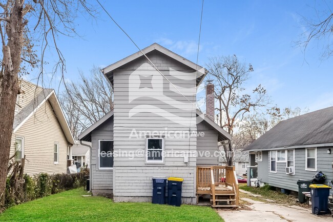 Building Photo - 5840 Park Ave