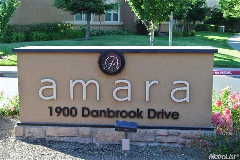Building Photo - 1900 Danbrook Dr