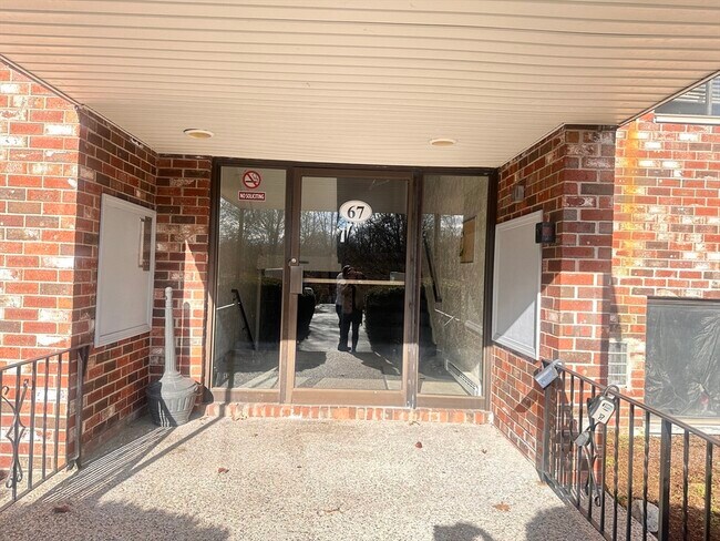 Building Photo - 67 Milliken Ave