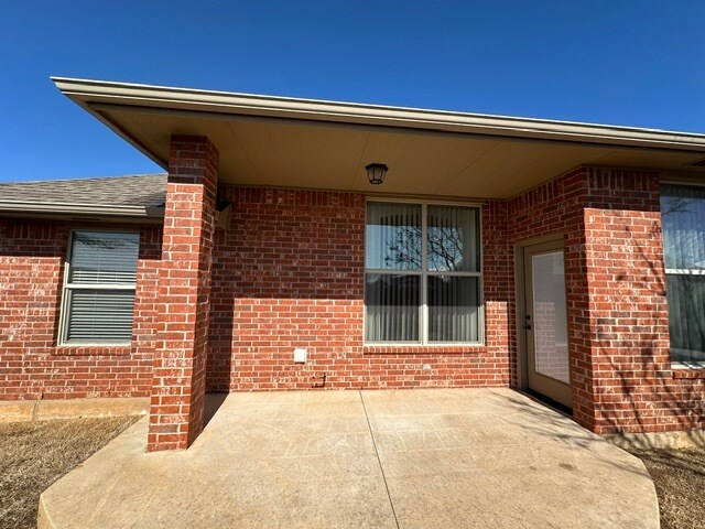 Building Photo - 640 SW 6th St