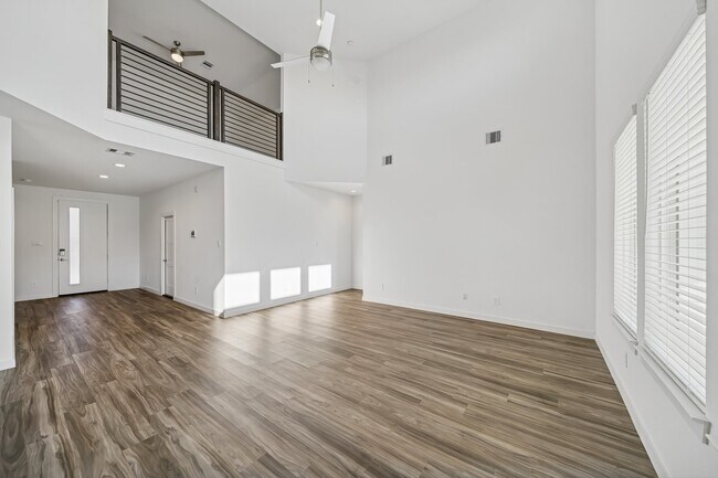 Building Photo - 14309 Yellow Hawthorn Ct