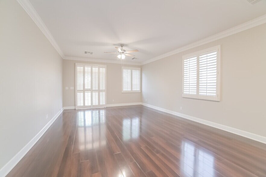 Building Photo - 7222 W Alta Vista Rd