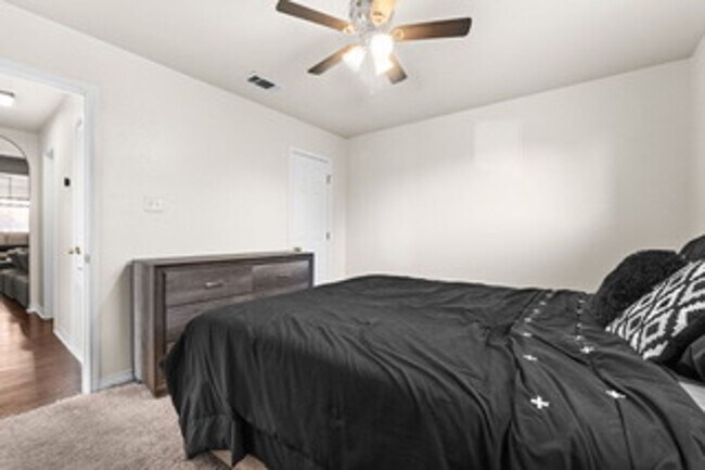 Building Photo - 4109 Maid Marian Cir