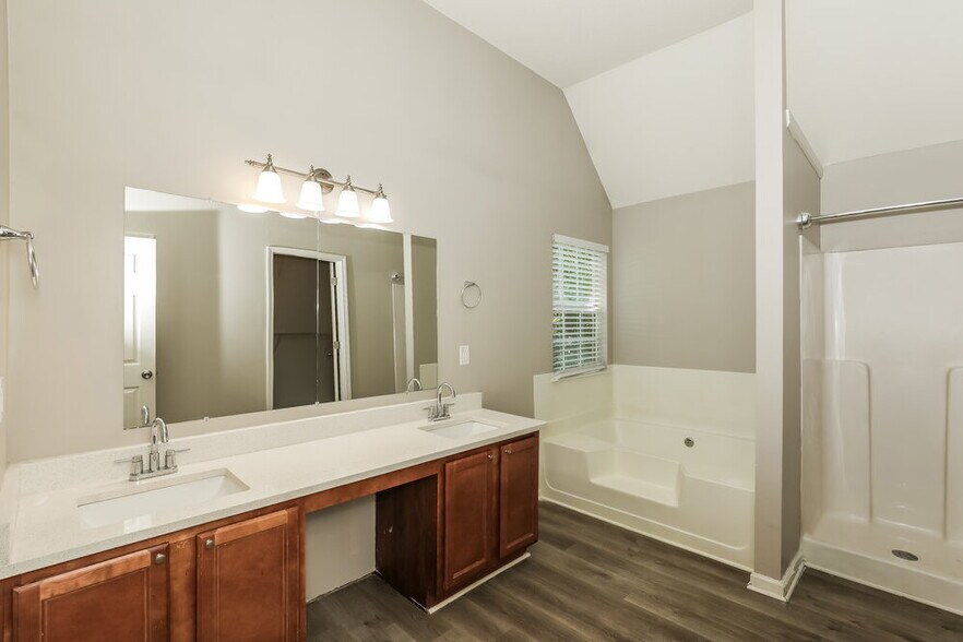 Building Photo - 936 Brisley Cir