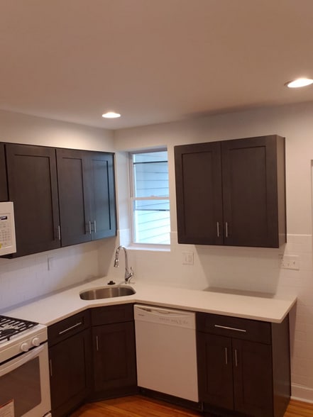 Building Photo - 2917 Miles Ave