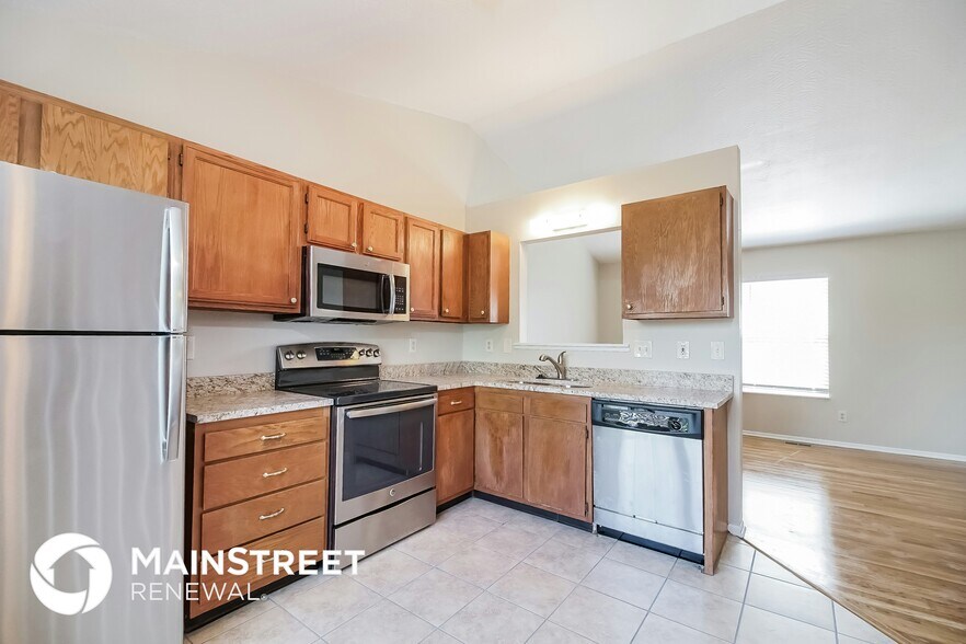 Building Photo - 1574 Autumn Village Dr