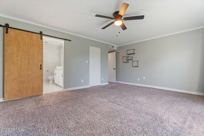 Building Photo - 8635 Via De Ln