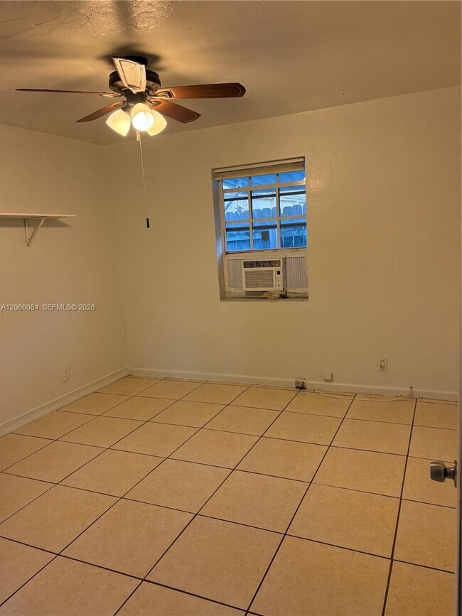 Building Photo - 1806 Funston St