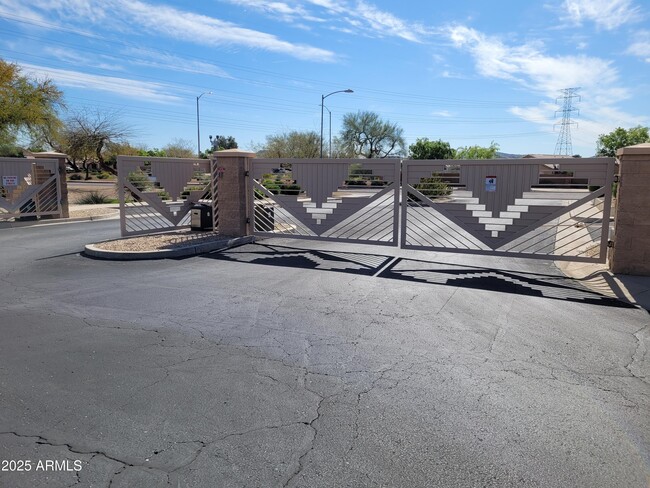 Building Photo - 3510 W Chama Dr