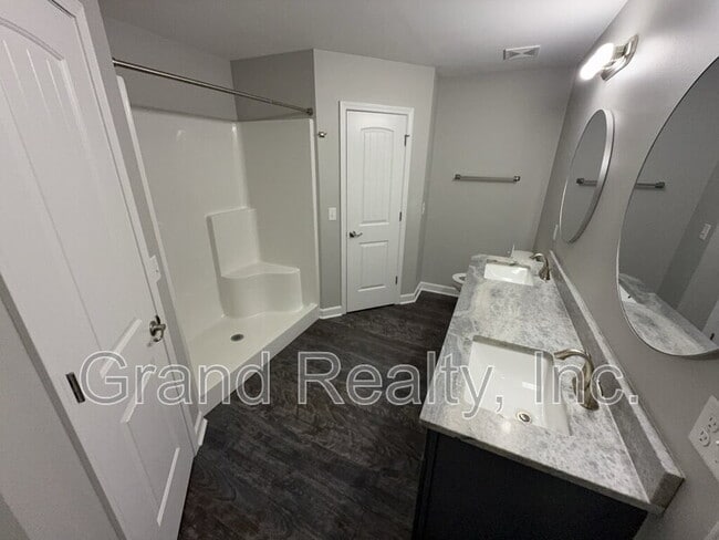 Building Photo - 4013 Brittany Ln