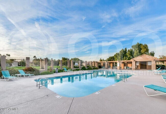 Building Photo - 2409 W Marlboro Dr
