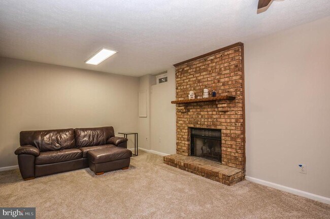 Building Photo - 12489 Sweet Leaf Terrace