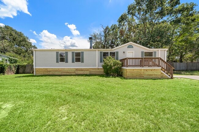 Building Photo - 16482 Pisces Rd