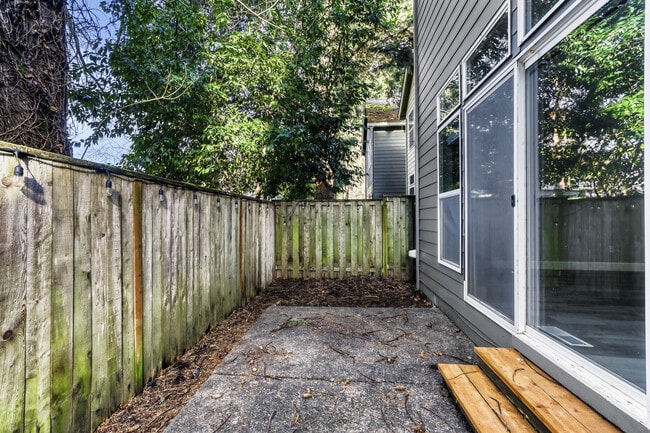 Building Photo - 16603 SW 134th Terrace