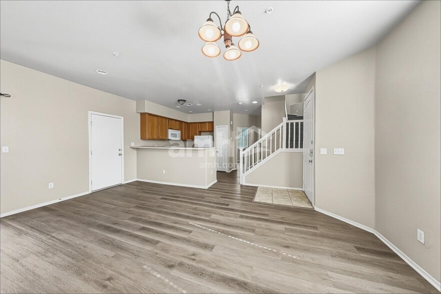 Building Photo - 10625 Mountain Stream Ct