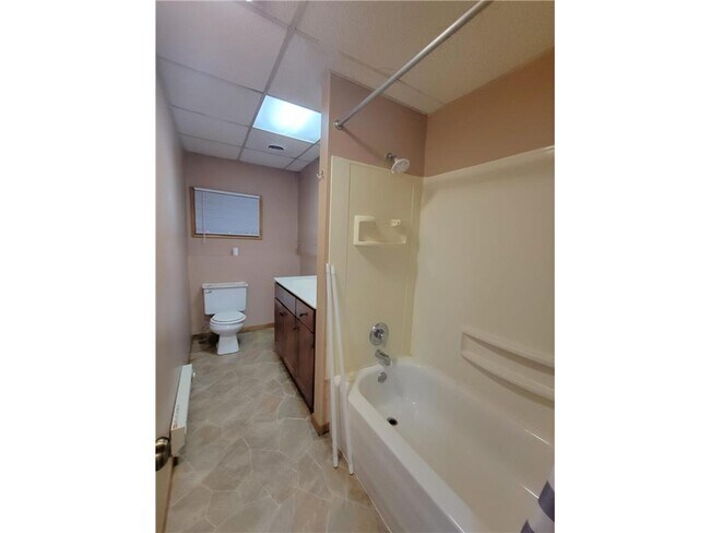 Building Photo - 118 Spring St