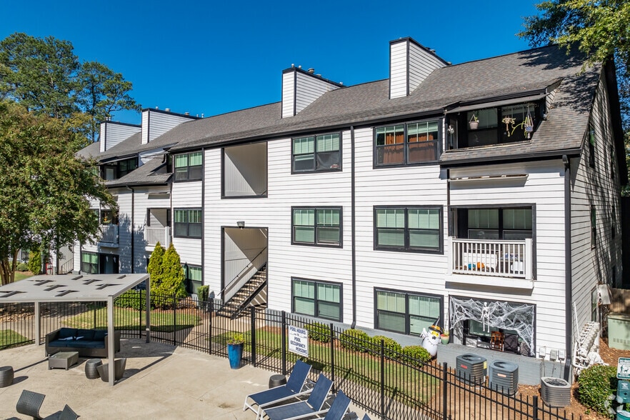 Building Photo - Morningside Courts