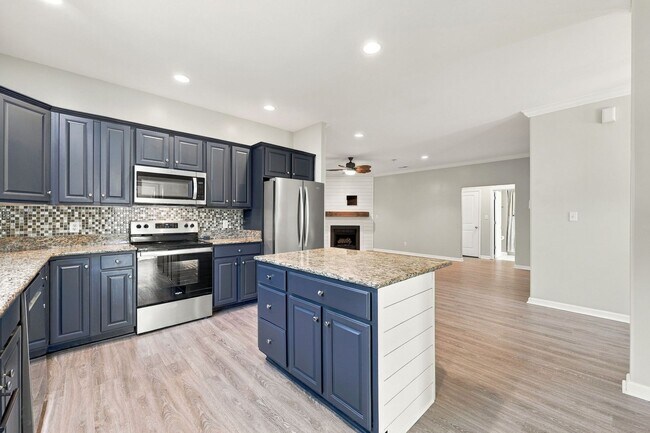 Building Photo - 257 Silver Creek Loop