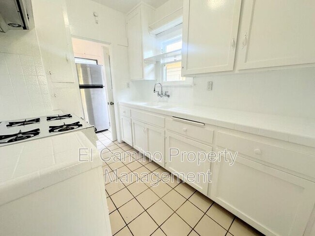 Building Photo - 5758 Pickering Ave