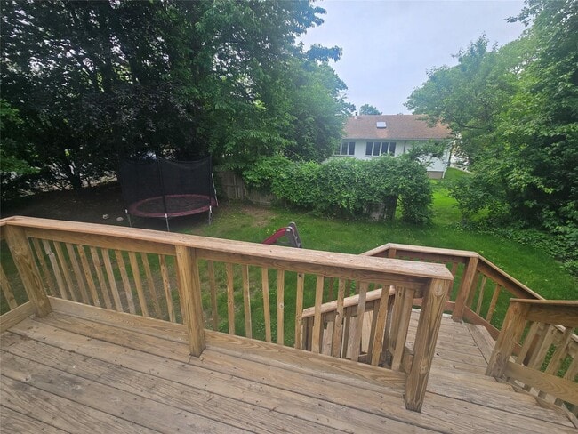 Building Photo - 98 I U Willets Rd